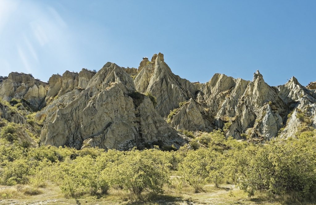 new zealand, clay cliffs, rock formations-4838944.jpg