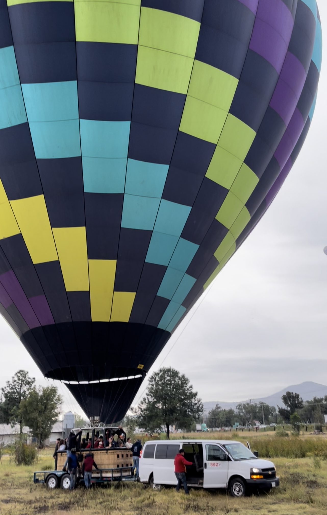 Hot air balloon on sale family rides